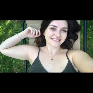 Meet your Posher, Deanna